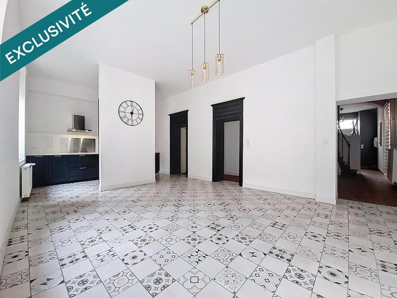 Maison - 220 m² - 7 pièces