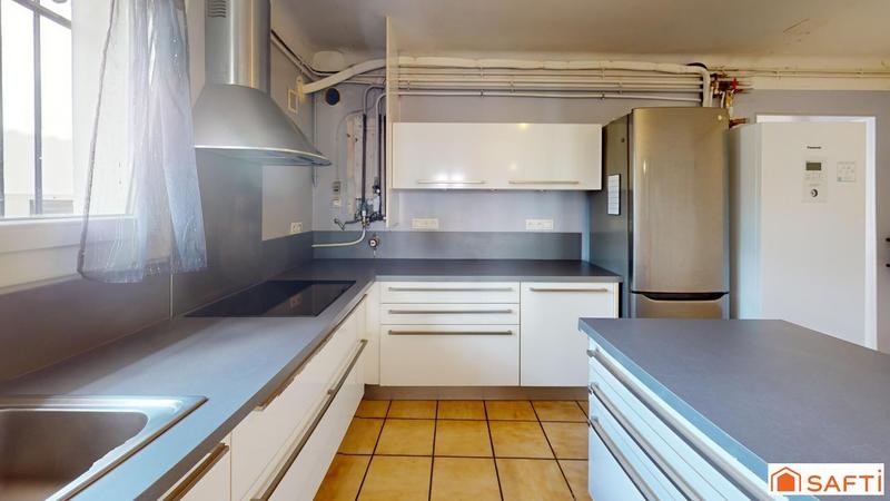 Maison - 137 m² - 5 pièces