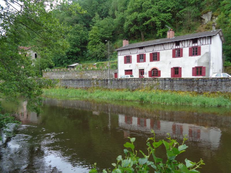 Maison - 265 m² - 10 pièces