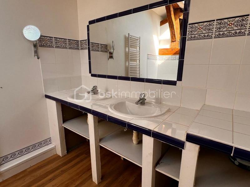 Maison en pierre - 207 m² - 6 pièces