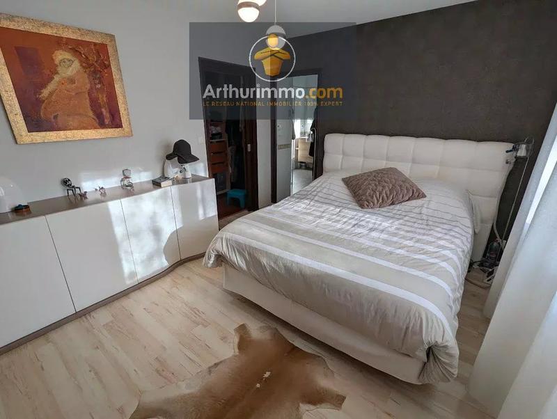 Maison - 201 m² - 7 pièces