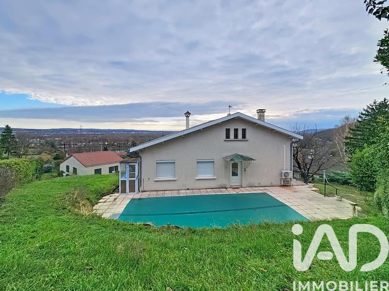 Maison - 90 m² - 4 pièces