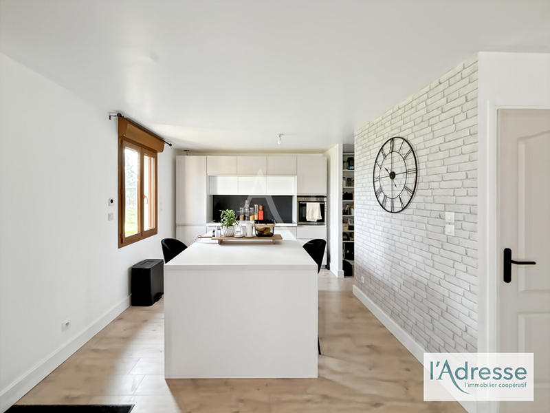 Maison - 90 m² - 3 pièces