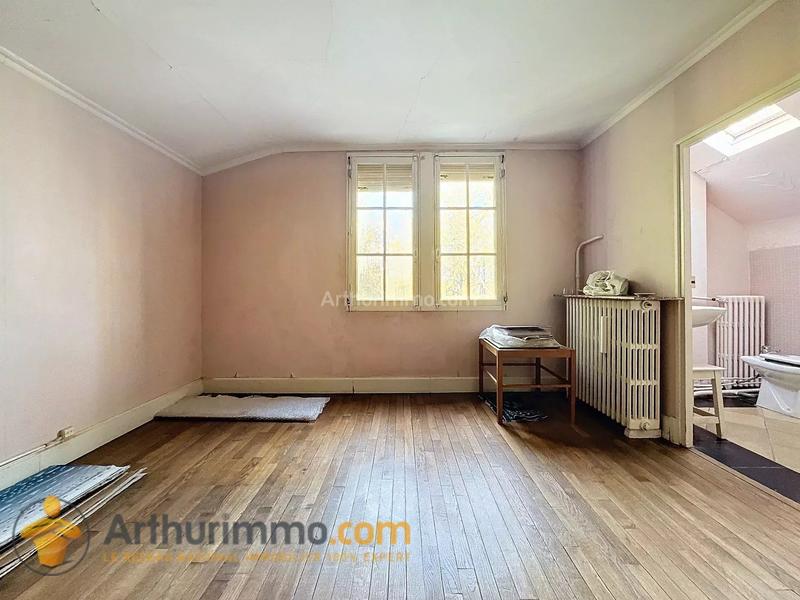 Maison - 230 m² - 10 pièces