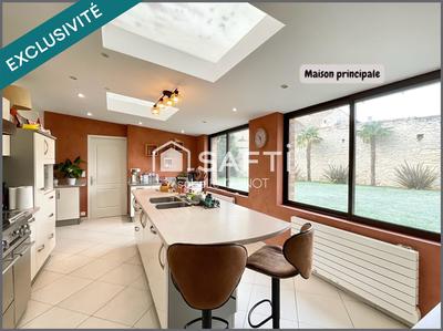 Propriété - 360 m² - 12 pièces