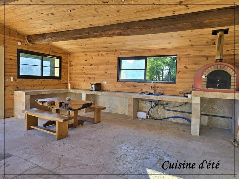 Propriété - 430 m² - 12 pièces