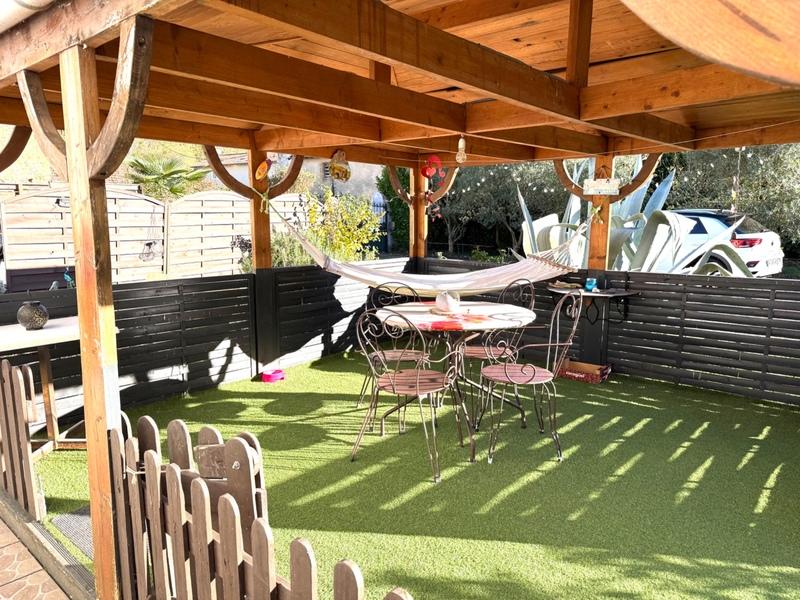 Maison - 353 m² - 12 pièces