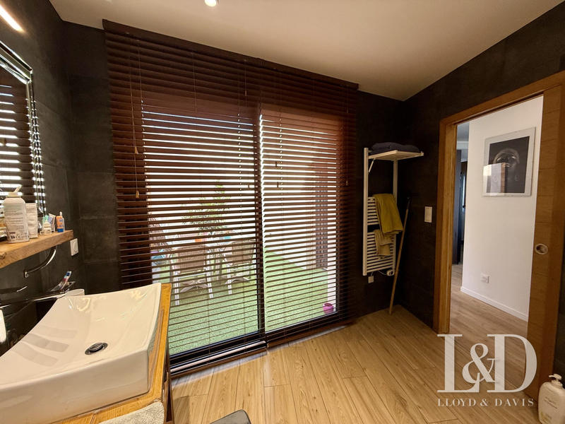 Maison - 160 m² - 4 pièces