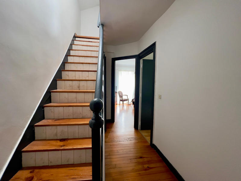 Maison - 211 m² - 6 pièces