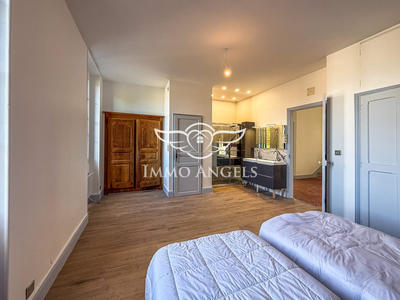 Maison - 204 m² - 5 pièces