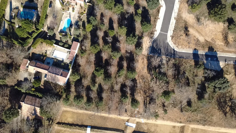 Terrain constructible - 1 311 m²