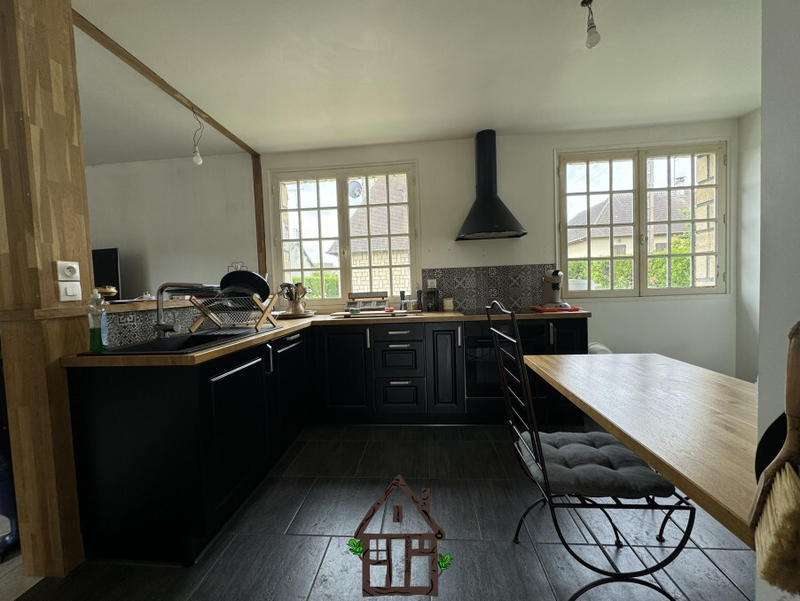 Maison - 153 m² - 8 pièces