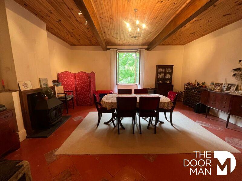 Maison de maîtres - 310 m² - 10 pièces