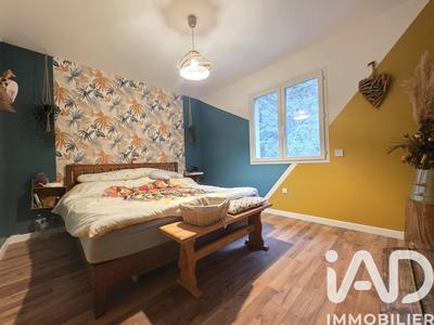 Maison - 99 m² - 5 pièces