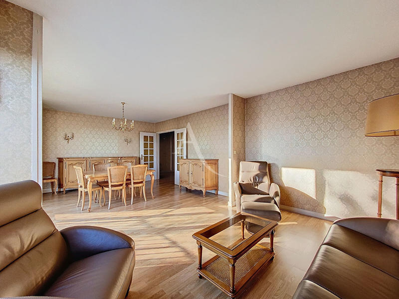 Appartement - 81 m² - 4 pièces