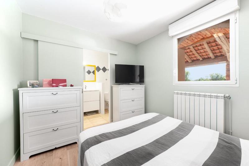 Propriété - 245 m² - 7 pièces