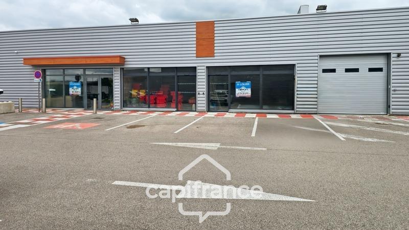 Local commercial - 74 m² - 1 pièce