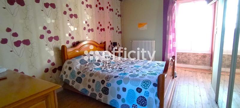 Maison - 210 m² - 7 pièces