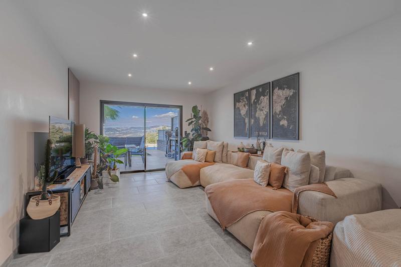 Appartement - 80 m² - 3 pièces