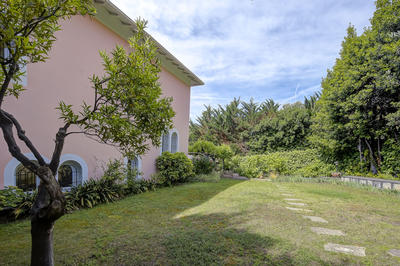 Maison - 200 m² - 7 pièces