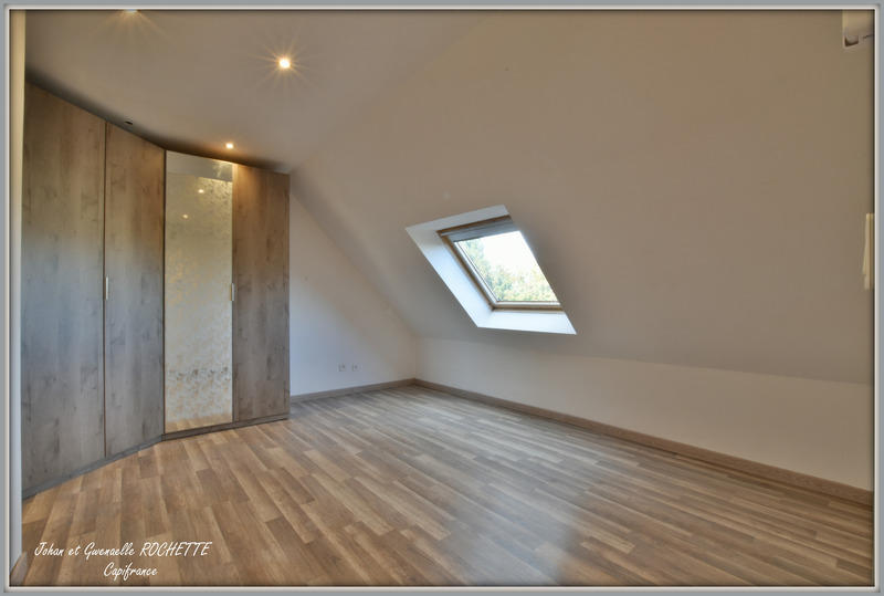 Maison - 147 m² - 8 pièces