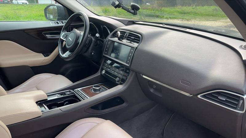 Jaguar F-Pace 25d 2.0 240 Awd Prestige