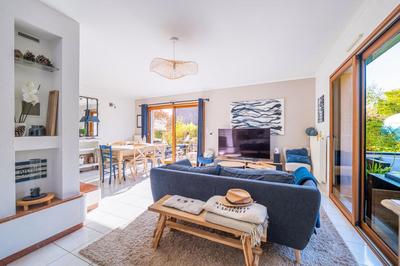 Maison traditionnelle - 191 m² - 7 pièces