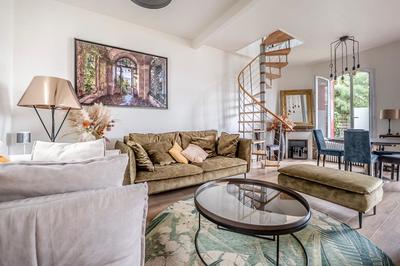 Maison - 168 m² - 8 pièces