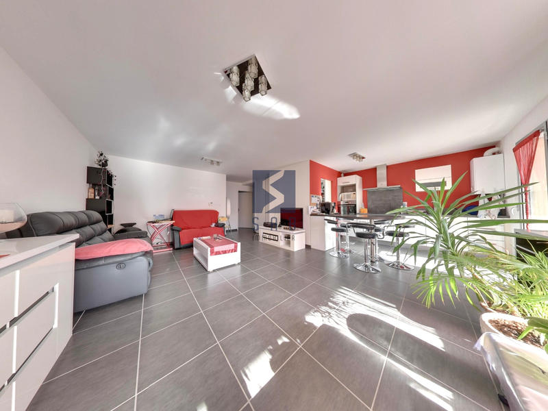 Appartement - 75 m² - 4 pièces