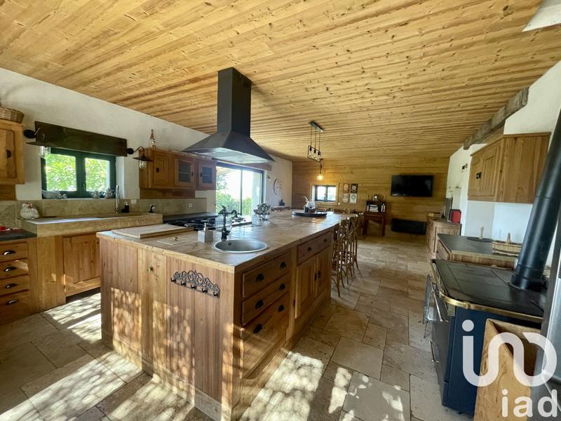 Maison - 387 m² - 15 pièces