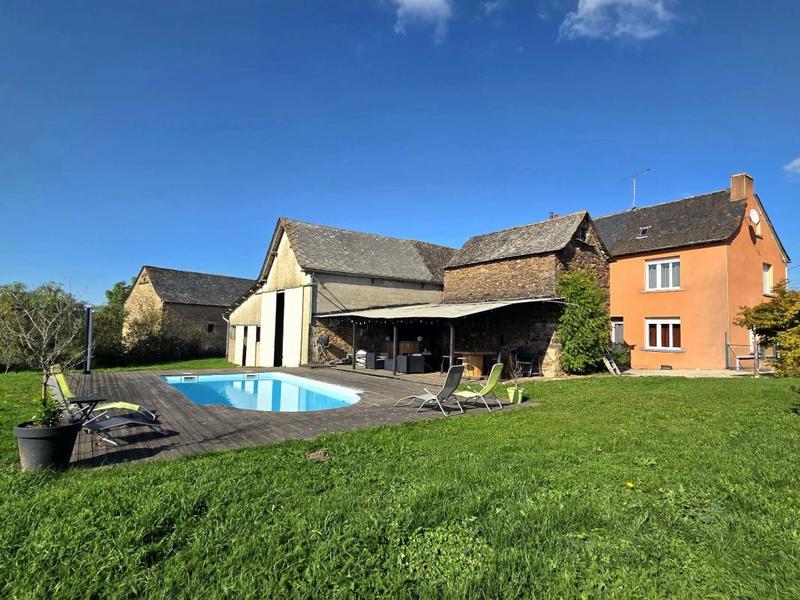 Maison - 139 m² - 5 pièces