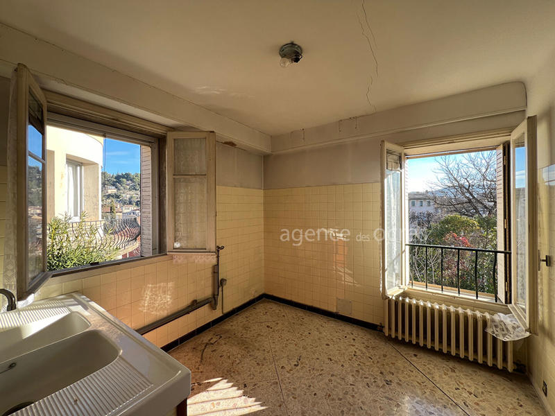 Maison - 180 m² - 7 pièces