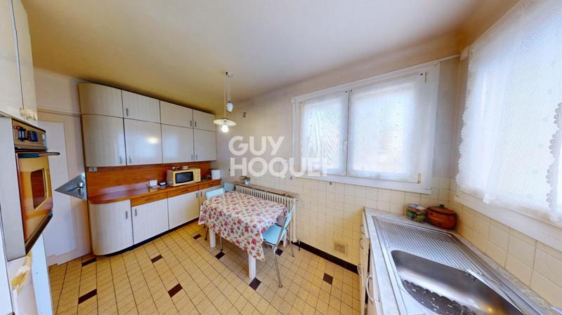 Propriété - 145 m² - 6 pièces