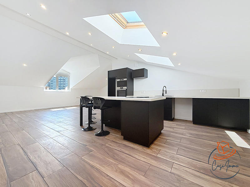 Appartement - 140 m² - 4 pièces