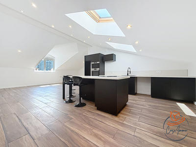 Appartement - 140 m² - 4 pièces