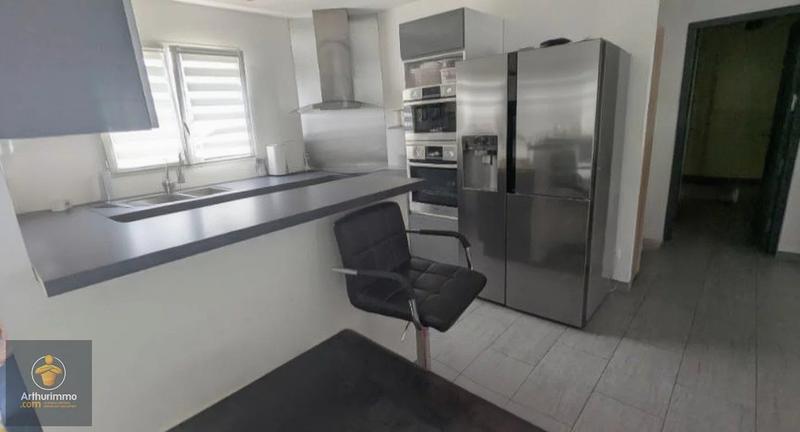 Maison - 88 m² - 5 pièces