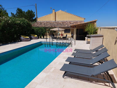 Maison - 280 m² - 10 pièces