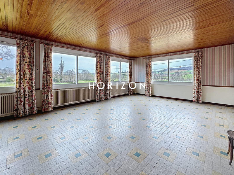 Maison ancienne - 240 m² - 10 pièces