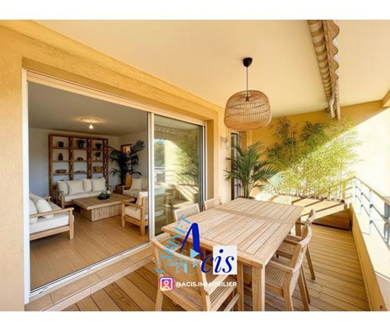 Appartement - 100 m² - 4 pièces