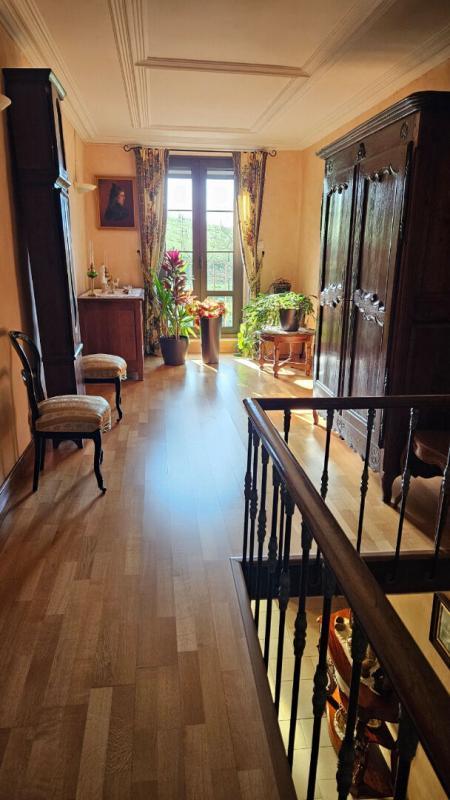 Maison - 400 m² - 13 pièces