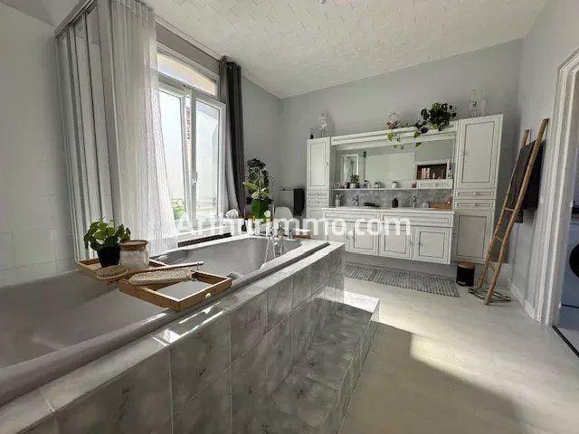 Maison - 147 m² - 6 pièces