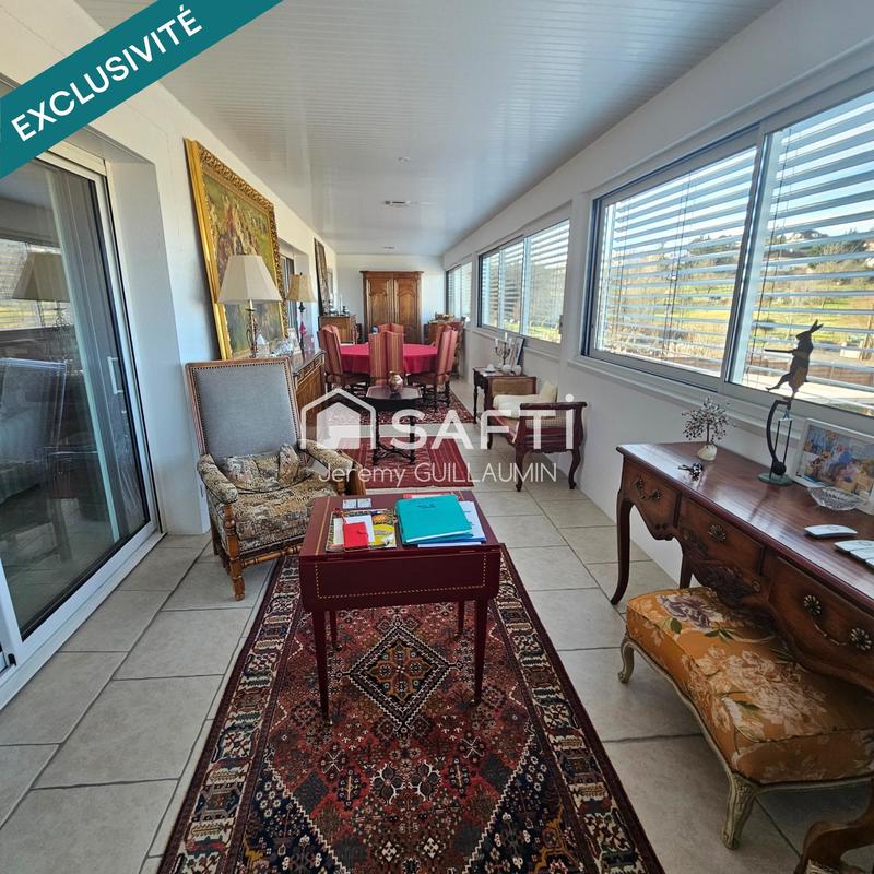 Maison - 251 m² - 7 pièces