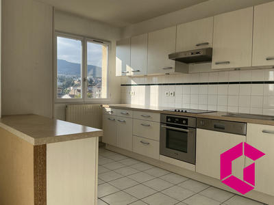 Appartement - 83 m² - 4 pièces