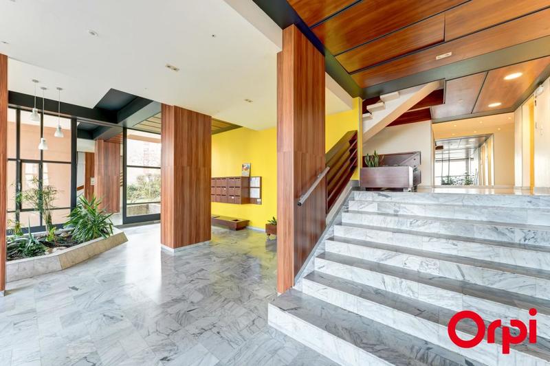 Appartement - 101 m² - 5 pièces