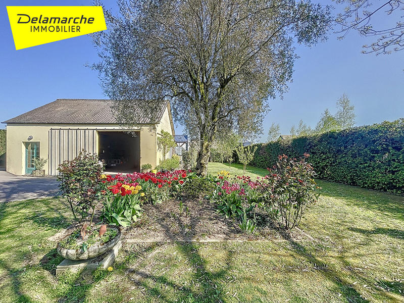 Maison - 242 m² - 9 pièces