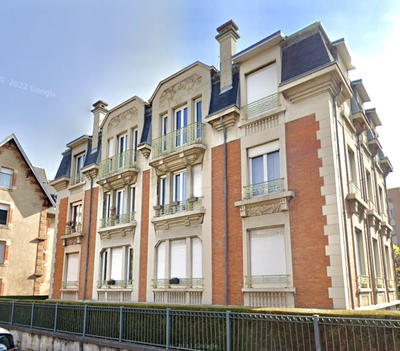 Appartement - 147 m² - 7 pièces