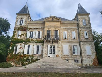 Château - 919 m² - 32 pièces