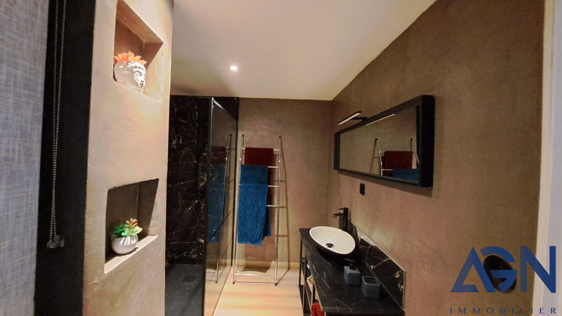 Immeuble - 120 m² - 6 pièces