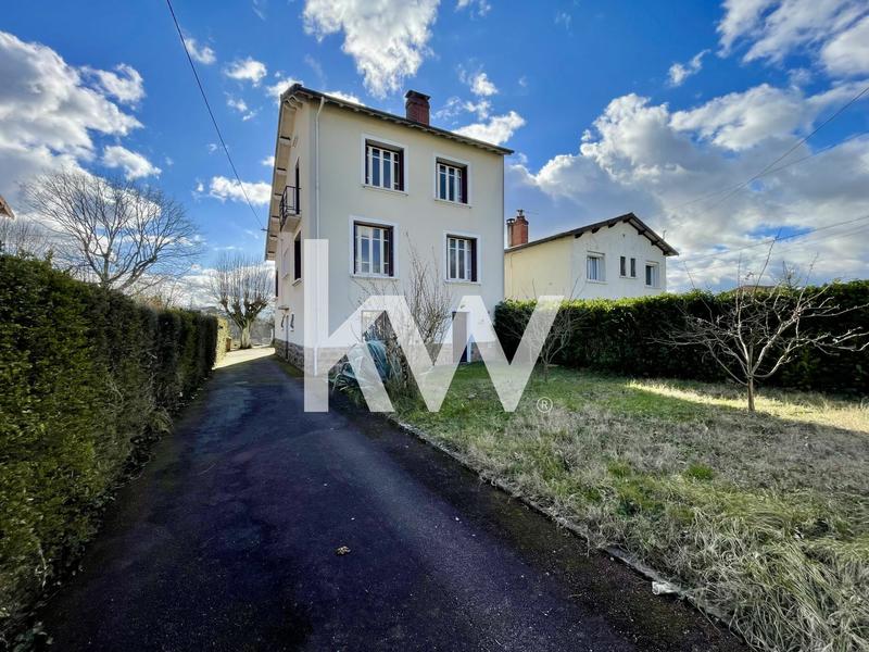 Maison - 205 m² - 7 pièces