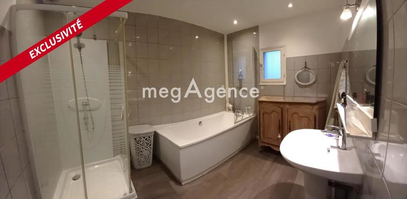 Maison - 166 m² - 9 pièces